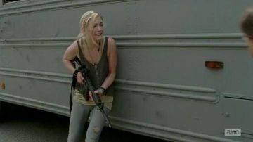 The tank top gray Daydreamer THE of Beth Greene (Emily Kinney) in The Walking Dead S04E08
