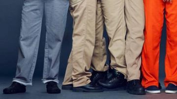 Les Crocs Classic noires dans Orange is the New Black