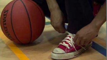 Zapatillas Converse rojas ascendentes en Sneakers