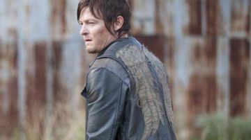 Chaqueta de cuero con alas de ángel de Daryl Dixon (Norman Reedus) en The Walking Dead