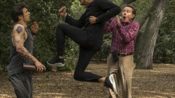 Las zapatillas black bass en The Boyfriend: ¿Por qué él?