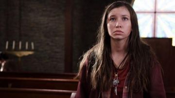Le collier de Enid (Katelyn Nacon) dans The Walking Dead