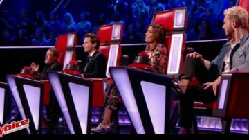 Les sneakers à piques Christian Louboutin portés par dans The Voice : la plus belle voix 2017