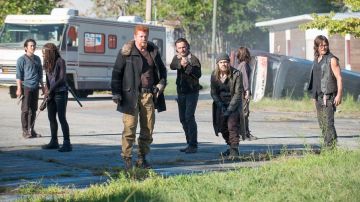 The coat collar fur, sergeant Abraham Ford (Michael Cudlitz) in The Walking Dead S06E11