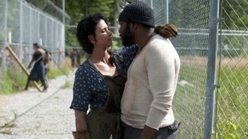 Camisa azul de Karen (Melissa Ponzio) Free People en The Walking Dead S04E01