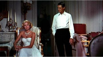 La robe blanche de Grace Kelly dans La main au collet