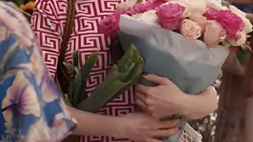 Emily in Paris S05 Emily Cooper Geometric Print Top