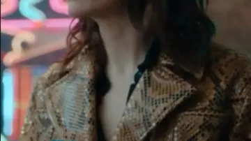 Snake Effect Jacket of Susi (Jessica De Gouw) in Sunny Nights (S01)