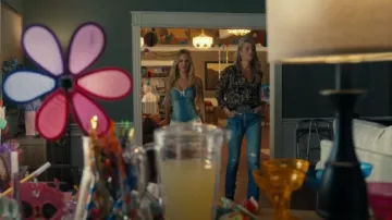 Levi's 501® 90s Lightweight Women's Jeans worn by Angela Norris (Ali Larter) as seen in Landman (S02E05)