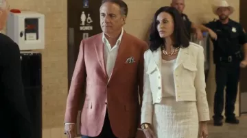 Jupe tricotée de Saint Jean portée par Cami Miller (Demi Moore) telle que vue dans Landman (S02E06)