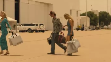 Louis Vuitton Keepall Bandoulière 45 worn by Ainsley Norris (Michelle Randolph) as seen in Landman (S02E07)