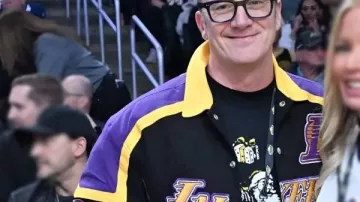 Veste Jay Mohr lors du match des Los Angeles Lakers