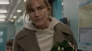 Goodbye June 2025 Kate Winslet Beige Coat worn by Julia (Kate Winslet) as seen in Goodbye June