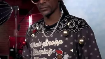 The Voice S28 Finale Snoop Dogg Sweater worn by (Snoop Dogg) in The Voice
