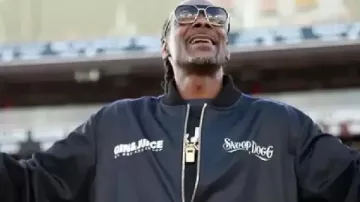 Snoop Dogg 2025 Arizona Bowl Jacket in Snoop makes clean catch during Snoop Dogg Arizona Bowl ????