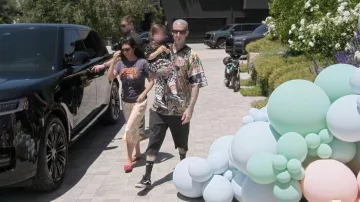 Vans Travis Barker x Old Skool 'Dues Paid' worn by Travis Barker as seen in The Kardashians (S07E10)