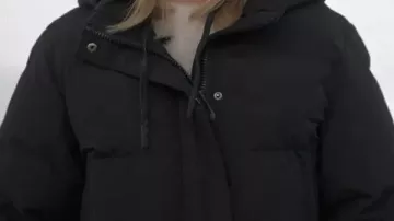 Secret Santa 2025 Alexandra Breckenridge Black Puffer Coat of Taylor (Alexandra Breckenridge) in My Secret Santa