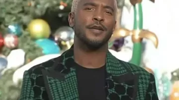 Access Hollywood Scott Evans Green & Black Houndstooth Coat worn by Scott Evans as seen in Access Hollyood Live