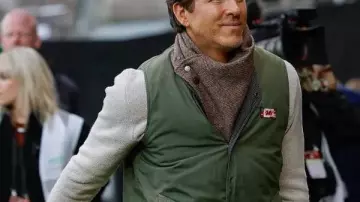 Ryan Reynolds Wrexham AFC v Watford Green Vest