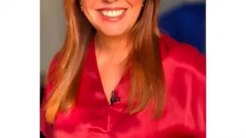 A Nossa Tarde Tânia Ribas de Oliveira Red Satin Top