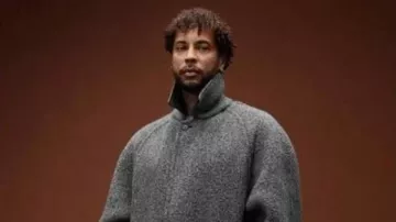 A Color Show Disiz Try Try Try Grey Long Coat worn by Disiz in Disiz - Try Try Try | A COLORS SHOW