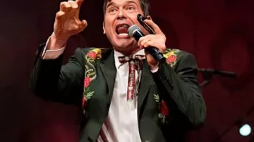 Ketch Secor Old Crow Medicine Show Floral Blazer as seen in Old Crow Medicine Show: Live At The Orange Peel And Tennessee Theatre