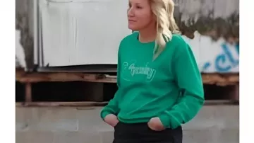 Fixer to Fabulous S7 Jenny Marrs Green Sweatshirt worn by (Jenny Marrs) in Fixer to Fabulous