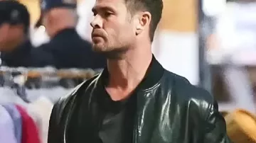 Chris Hemsworth Crime 101 Black Leather Jacket worn by Mike Davis (Chris Hemsworth) as seen in Crime 101