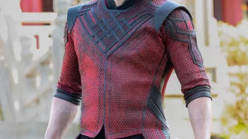 Shang-Chi And The Legend Of The Ten Rings Red Jacket of Shaun / Shang-Chi (Simu Liu) in Shang-Chi and the Legend of the Ten Rings