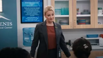 Ann Taylor The Notched One Button Blazer worn by Joyce Henderson (Wendi McLendon-Covey) as seen in St. Denis Medical (S02E04)