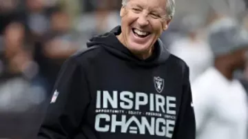 Las Vegas Raiders inspiran cambio sudadera 2025 en ¿Afectará la propiedad de Tom Brady a la situación del quarterback de los Raiders? - El Xpert de Fútbol
