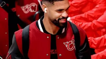¡Chaqueta AC Milan x Off-White RLC Varsity en No Leao No Party! ¿Es hora de que Giroud se siente en el banquillo?