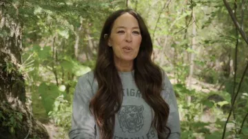 Topshop Les Tigres worn by Joanna Gaines as seen in Fixer Upper: Colorado Mountain House (S01E02)