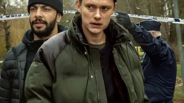 Sinden Krista Kosonen Veste doudoune verte portée par Dani (Krista Kosonen) telle que vue dans Land of Sin (S01E05)