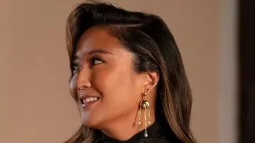 Moon Face Pearl Drop Stud Earrings worn by Mindy Chen (Ashley Park) in Emily in Paris (S05)