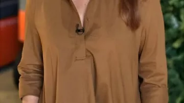 Brown Dress worn by Tânia Ribas de Oliveira in Vítor Silva em