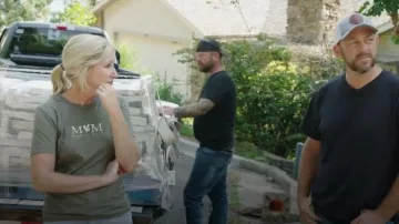 Marrs Mercantile Marrs On Main Tee worn by Jenny Marrs as seen in Fixer to Fabulous (S07E05)
