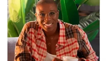 9-1-1 Season 9 Henrietta Wilson Plaid Shirt worn by Henrietta Wilson (Aisha Hinds) in 9-1-1