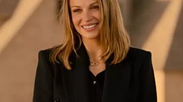 Landman S02 Kayla Wallace Black Blazer worn by Kayla Wallace as seen in Landman