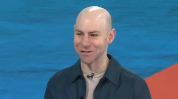 Zegna Chemise Oasi Lino worn by Adam Grant as seen in Today on January 5, 2026