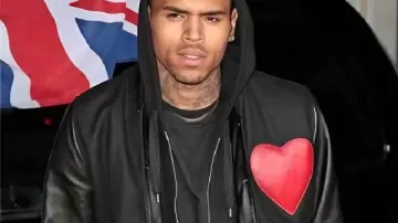Chaqueta negra Chris Brown Red Heart en Chris Brown - My Heart (Canción inédita)
