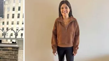 Jersey corto Automet con media cremallera llevado por Adrianna Barrionuevo Brach visto en Today on 6 January 2026