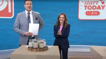 Alice + Olivia Macey Fitted Denim Blazer worn by Joy Bauer as seen in Today on  January 6, 2026