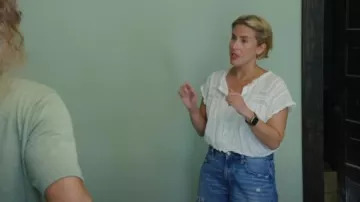 Gap Ruffle Pintuck Crop Top worn by Erin Napier as seen in Home Town (S10E01)