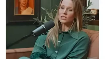 Conjunto de pijama con ribete de plumas verdes de Kristen Bell de The Today Show