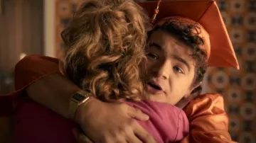 Casio Vintage A1100G-5VT porté par Dustin Henderson (Gaten Matarazzo) tel que vu dans Stranger Things (S05E08)