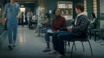 Gola Torpedo Leather Sneakers worn by Nic Bozic (Jack Cain) as seen in Brilliant Minds (S02E11)