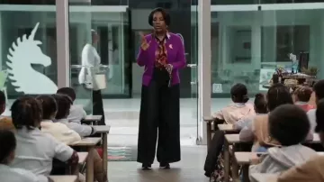 Sneex The Icon worn by Barbara Howard (Sheryl Lee Ralph) as seen in Abbott Elementary (S05E09)