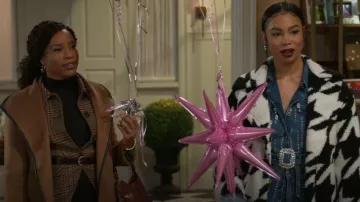 Veste Veronica Beard Aire Dickey portée par Naomi Hamilton (Arielle Prepetit) telle que vue dans Beyond the Gates (S01E200)