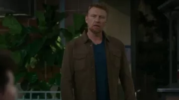 Chaqueta Izzy para hombre de John Varvatos usada por Owen Hunt (Kevin McKidd) como se ve en Grey's Anatomy (S22E07)
